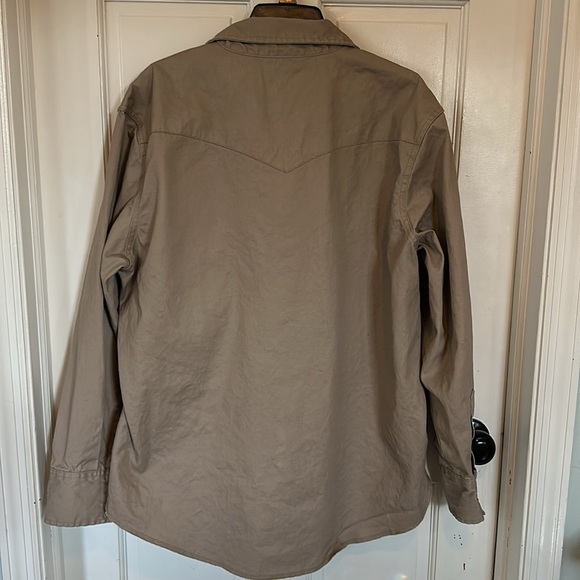 Wrangler Mens Authentic Cowboy Cut®
Work Shirt- Khaki Size XLARGE - Picture 8 of 13